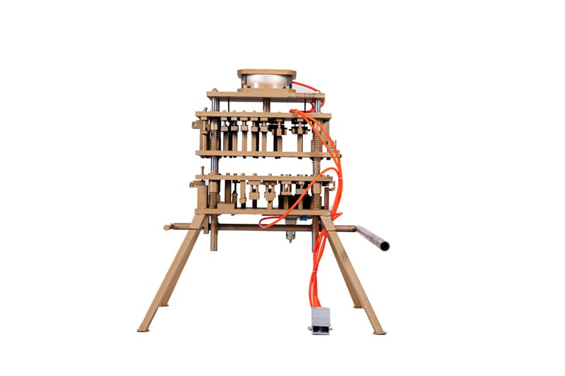 May-dot-dap-hoi-da-nang-27-dao-180121-3 Máy đột dập nhôm hệ tổng hợp 27 dao hơi