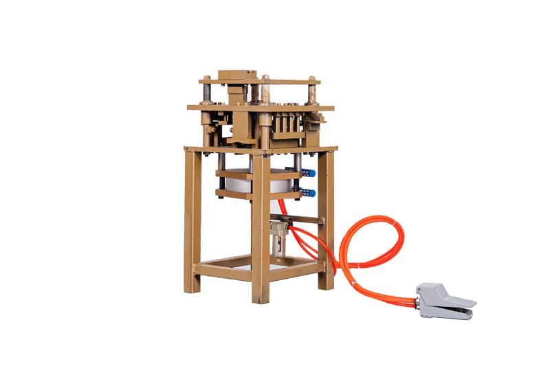 May-dot-dap-hoi-he-Viet-Phap-he-55-vat-canh-14-dao-180121-4 Máy đột dập nhôm Việt pháp, hệ 55 vát cạnh – 14 dao hơi3