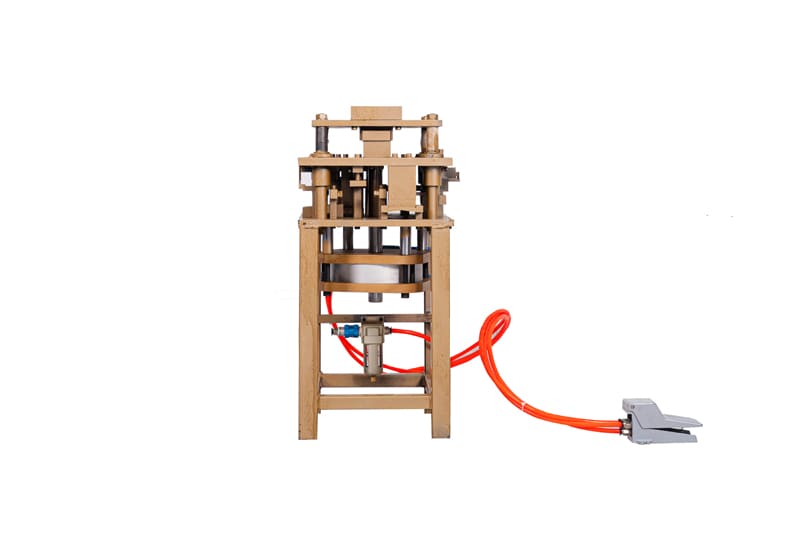 May-dot-dap-hoi-he-Viet-Phap-he-55-vat-canh-14-dao-180121-5 Máy đột dập nhôm Việt pháp, hệ 55 vát cạnh – 14 dao hơi4