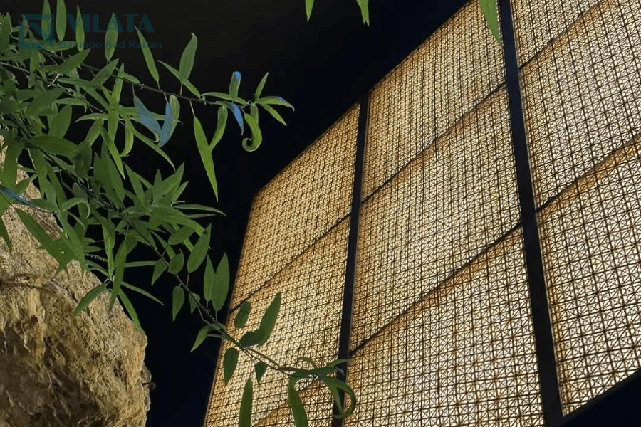 Giá mây nhựa acrylic còn phù thuộc vào nhiều yếu tố